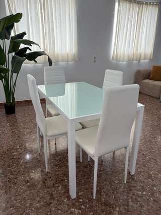 LIQUIDACION!! Nuevo conjunto de comedor blanco!!