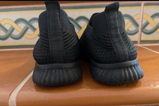 Zapatillas negras sin cordones