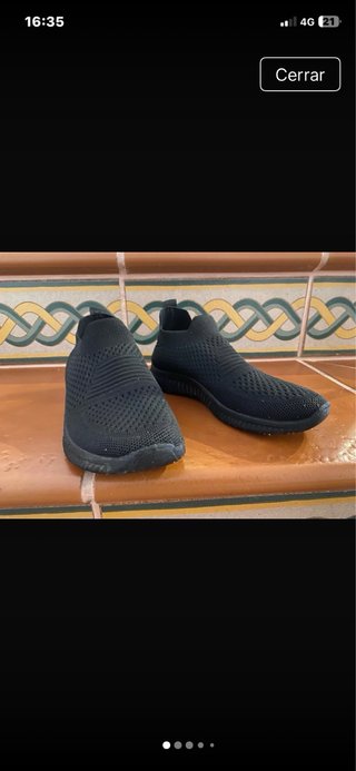 Zapatillas negras sin cordones