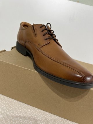 Zapatos de vestir Clarks marrones talla 45