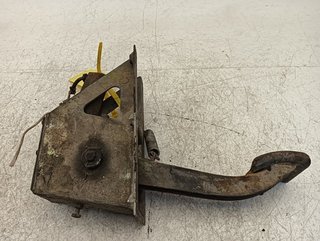 PEDAL EMBRAGUE LAND ROVER