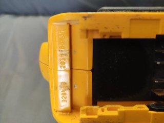 Radial DEWALT DCG412 18V Li-Ion a batería