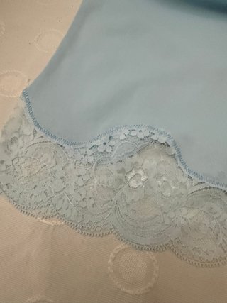 Camisón vintage azul celeste con encaje