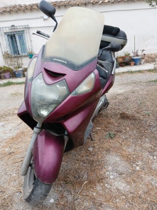 Honda Silver Wing Maxi Scooter