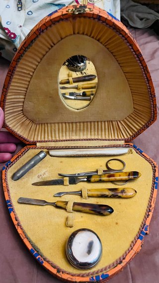 Antiguo estuche de manicura y tocador vintage