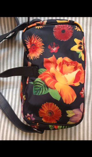 Bolso Desigual flores negro multicolor