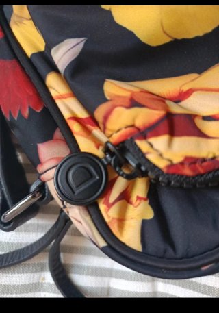 Bolso Desigual flores negro multicolor
