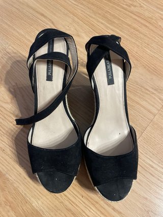 Cuñas Pull&Bear negras
