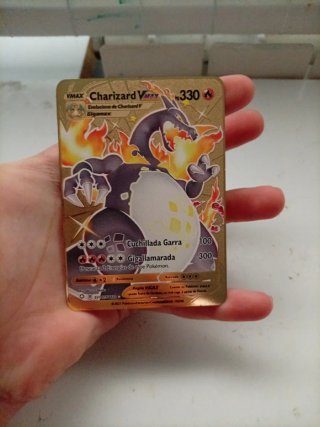 Carta Pokémon Charizard VMAX Dorada