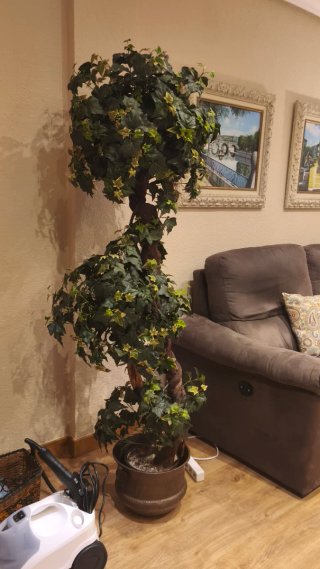 Planta artificial decorativa tipo árbol