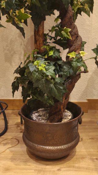 Planta artificial decorativa tipo árbol