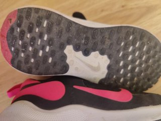 Zapatillas Nike niña negras y rosas, talla 28