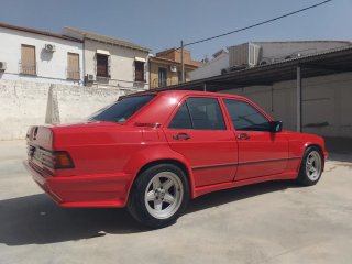 Mercedes-Benz 190E