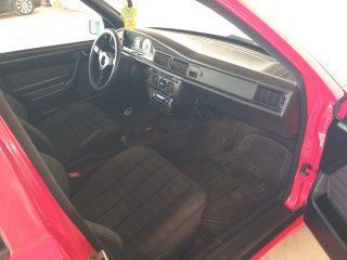 Mercedes-Benz 190E