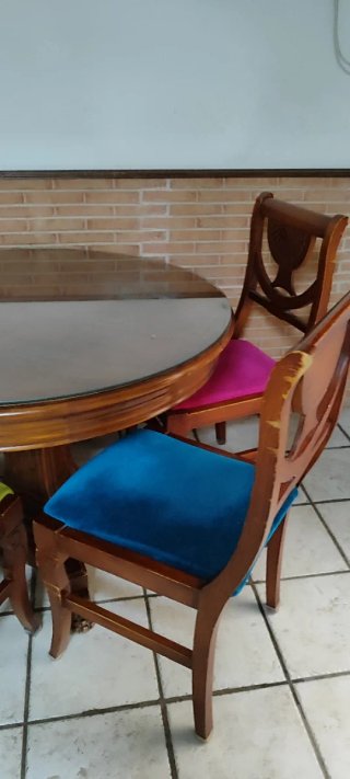 Mesa redonda extensible madera y 4 sillas