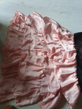 Vestido capas onduladas tela semitrans m necesita