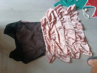 Vestido capas onduladas tela semitrans m necesita