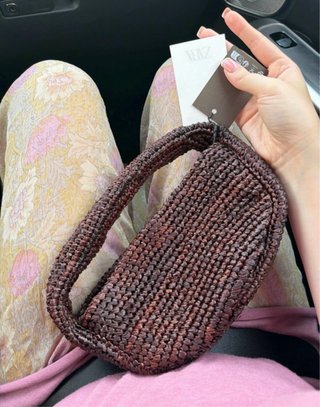 Bolso de mano Zara de rafia