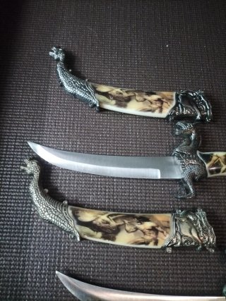 Juego de 2 Dagas Decorativas