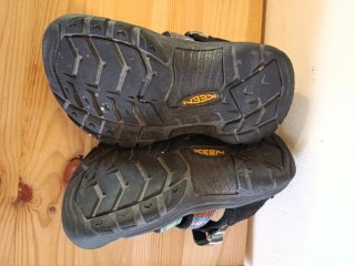 Sandalias Keen infantil talla 25/26