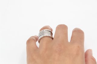 Anillo de oro blanco de 18k. Ref:020-01-01162