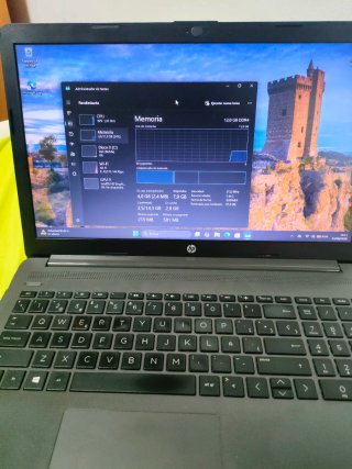 HP 250 G7 | i3 | 12GB RAM | 500GB SSD | DVD