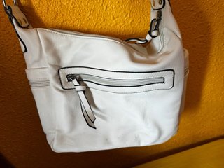 Bolso blanco con cremallera frontal
