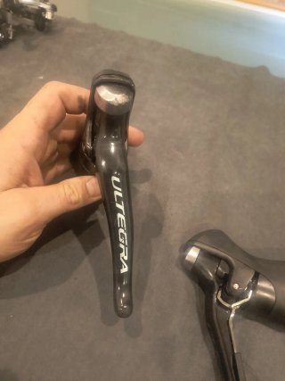 Manetas Shimano Ultegra ST6800 11v
