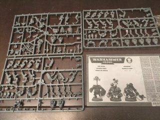 9x Orkos Boyz Warhammer (Matriz Antigua)