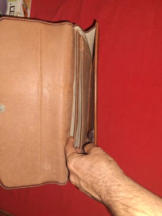 Carpeta portadocumentos de cuero para hombre