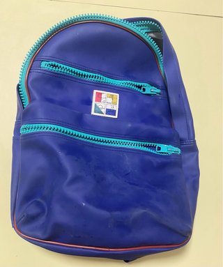 Lote de mochilas y bandoleras
