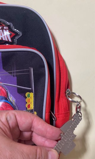 Lote de mochilas y bandoleras
