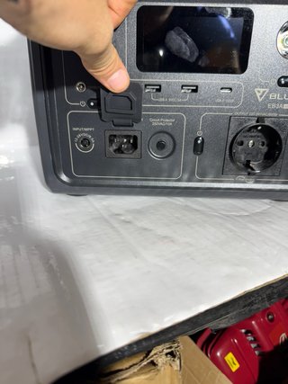 Generador Eléctrico Portátil Bluetti EB3A