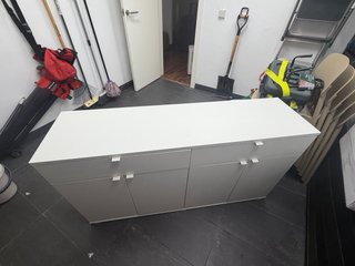 Aparador VIHALS Blanco Ikea 140x37x75 cm
