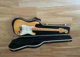 FENDER STRATOCASTER 2002