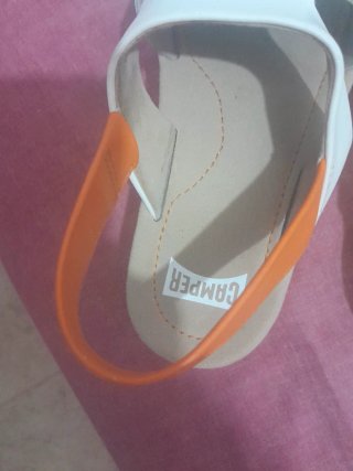 Sandalias Camper Blancas y Naranja