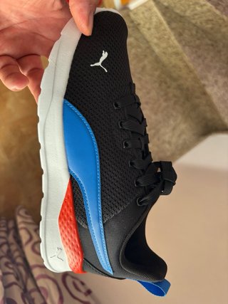 Tenis Puma niño negro y azul nuevo a estrenar.