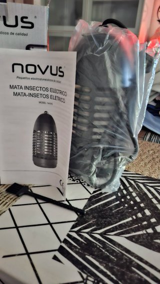 Lámpara Mata-insectos Eléctrico Novus