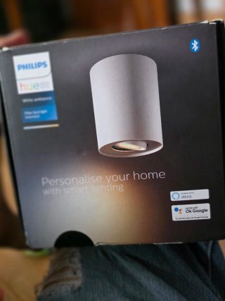 Lámpara Philips Hue gris