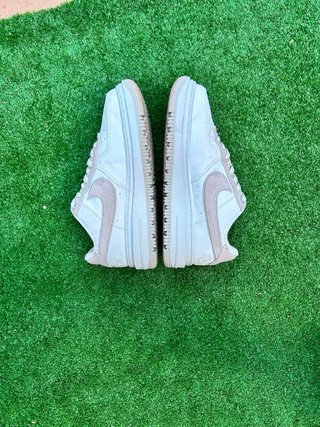 Nike Air Force 1 Blancas y Beige