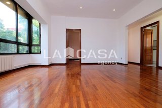 Piso en venta en Vilapicina i la Torre Llobeta en Barcelona