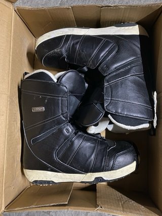 Tabla Snowboard con Fijaciones y botas incluidas