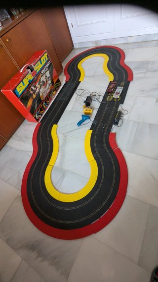 Circuito Scalextric y otro compatible Superslot