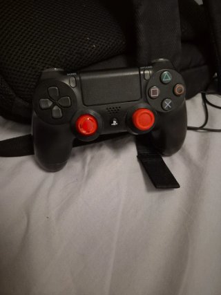Consola PS4 Negra + Mando
