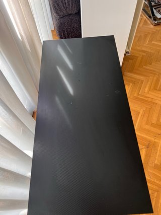 Mesa de escritorio negra moderna