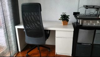 Escritorio MALM de IKEA