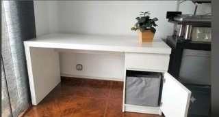 Escritorio MALM de IKEA