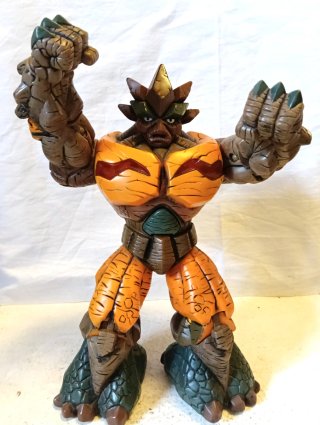 Gormiti Nick Señor de la Tierra Grande 23 cm con