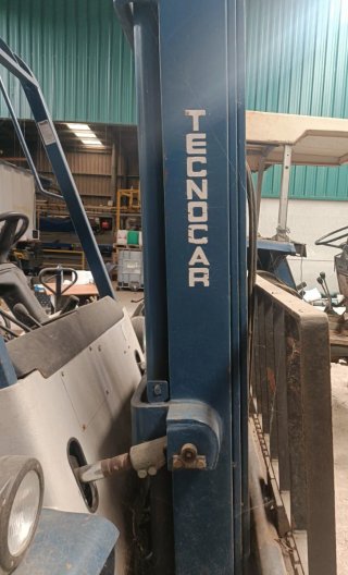 Carretilla elevadora todoterreno Tecnocar