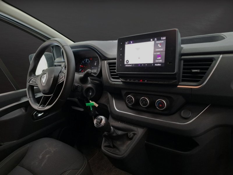 Renault Trafic 2022, foto 9